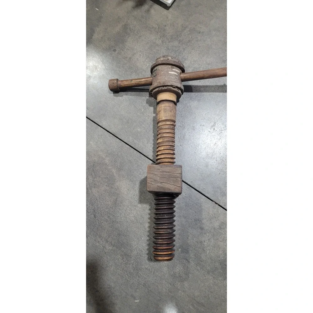 Large 23.5in Primitive Antique Wooden Clamp Press Adjustable Wood Screw Vise